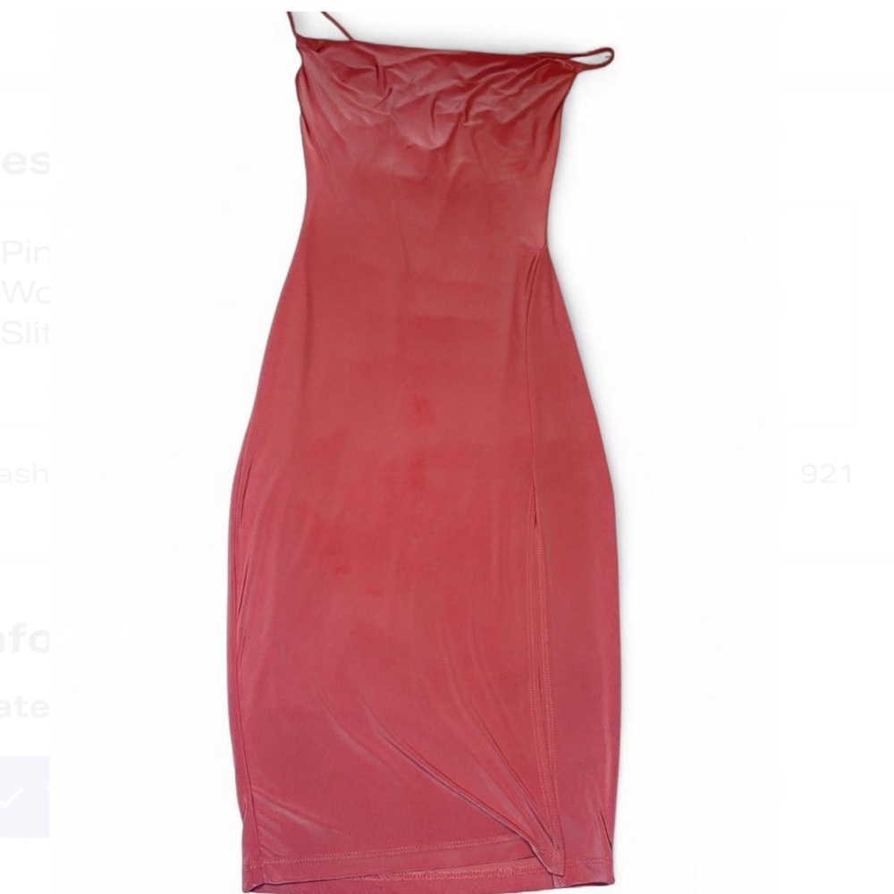 Pink / peach Windsor midi dress #midi #pink
Worn once 
Slit on side of dress !!